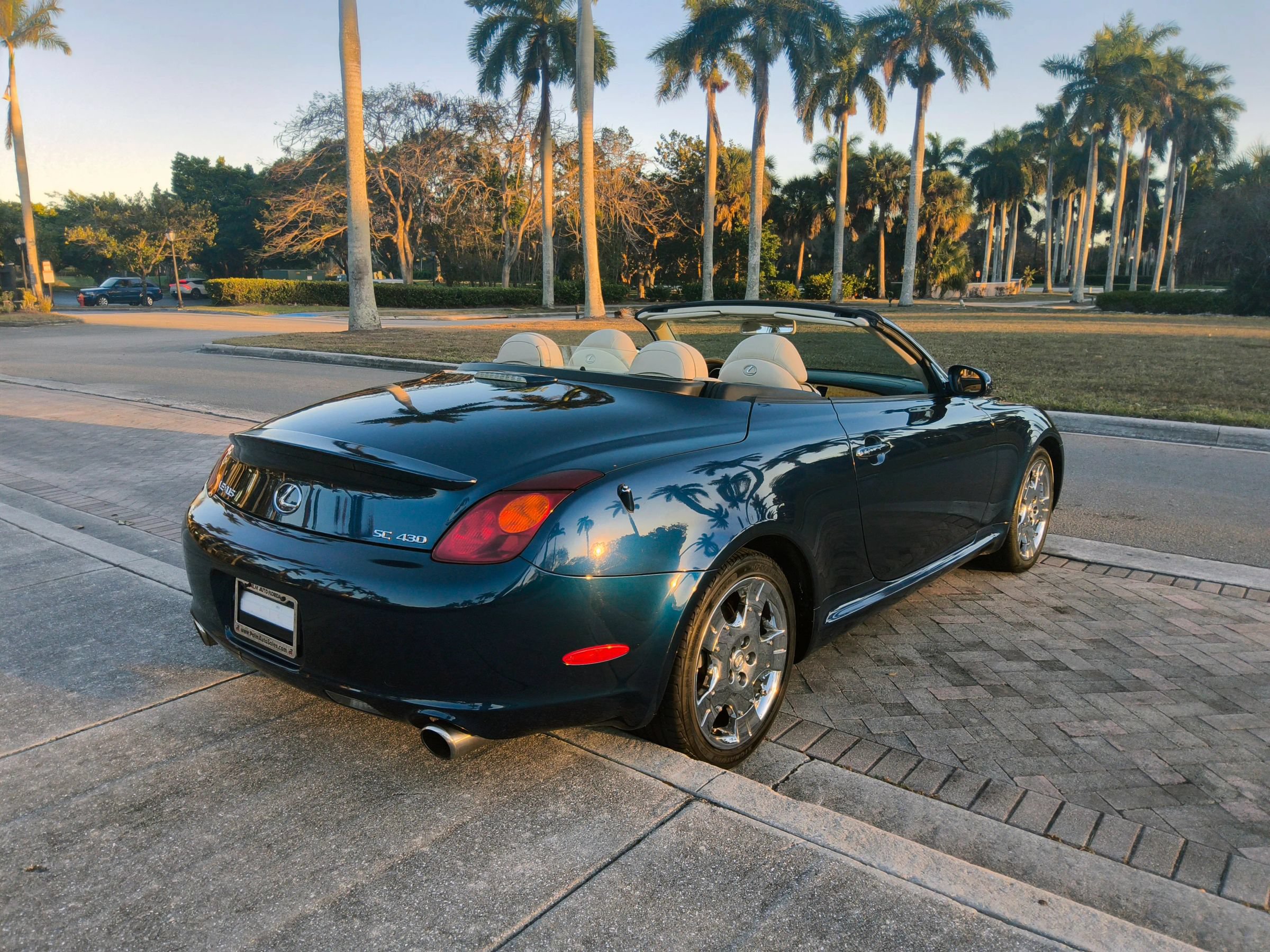 Used 2004 Lexus SC 430 Convertible RWD image 16