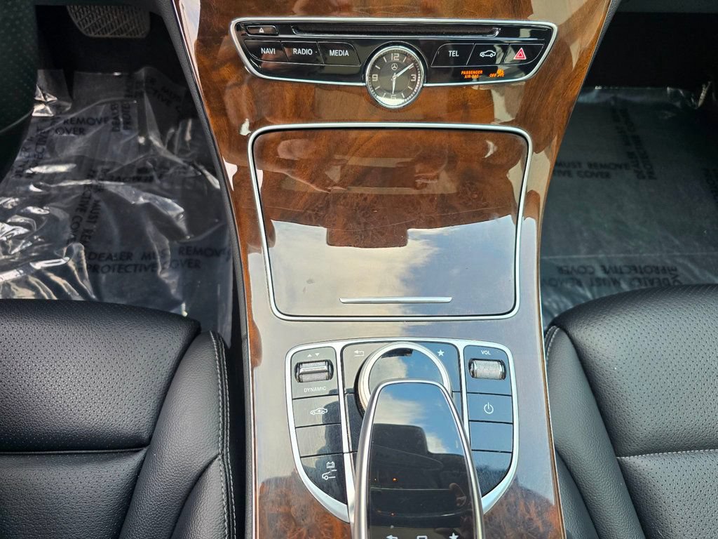 Used 2016 Mercedes-Benz C 350e Sedan image 24