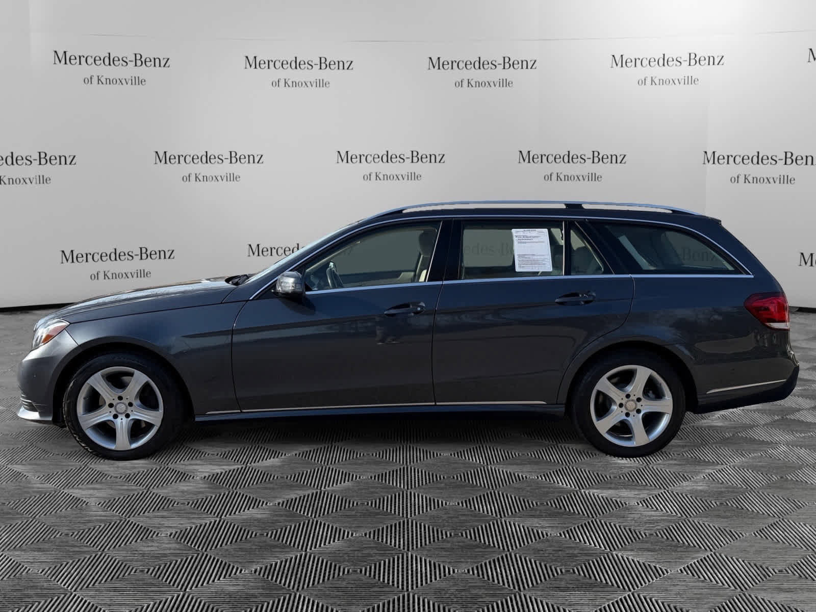 Certified 2016 Mercedes-Benz E 350 4MATIC Wagon image 2