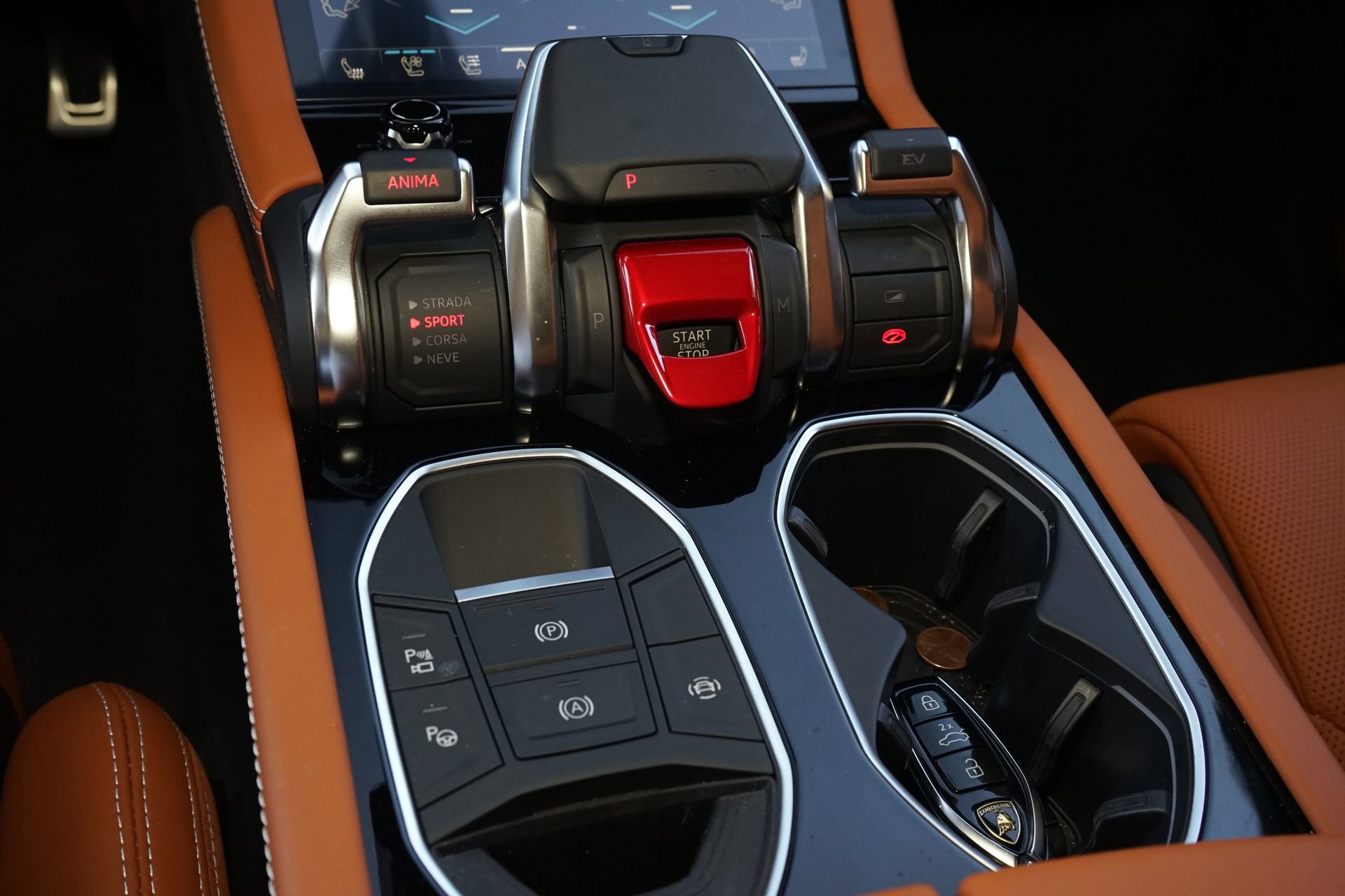 Used 2025 Lamborghini Urus SE image 21