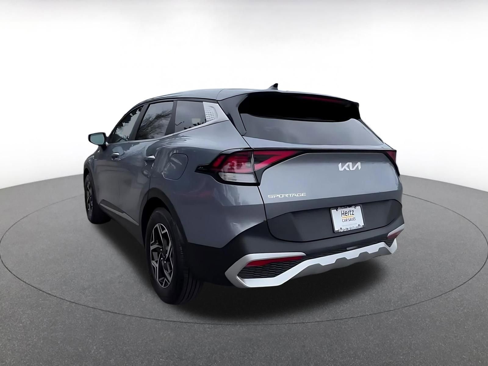 Used 2025 Kia Sportage LX image 11