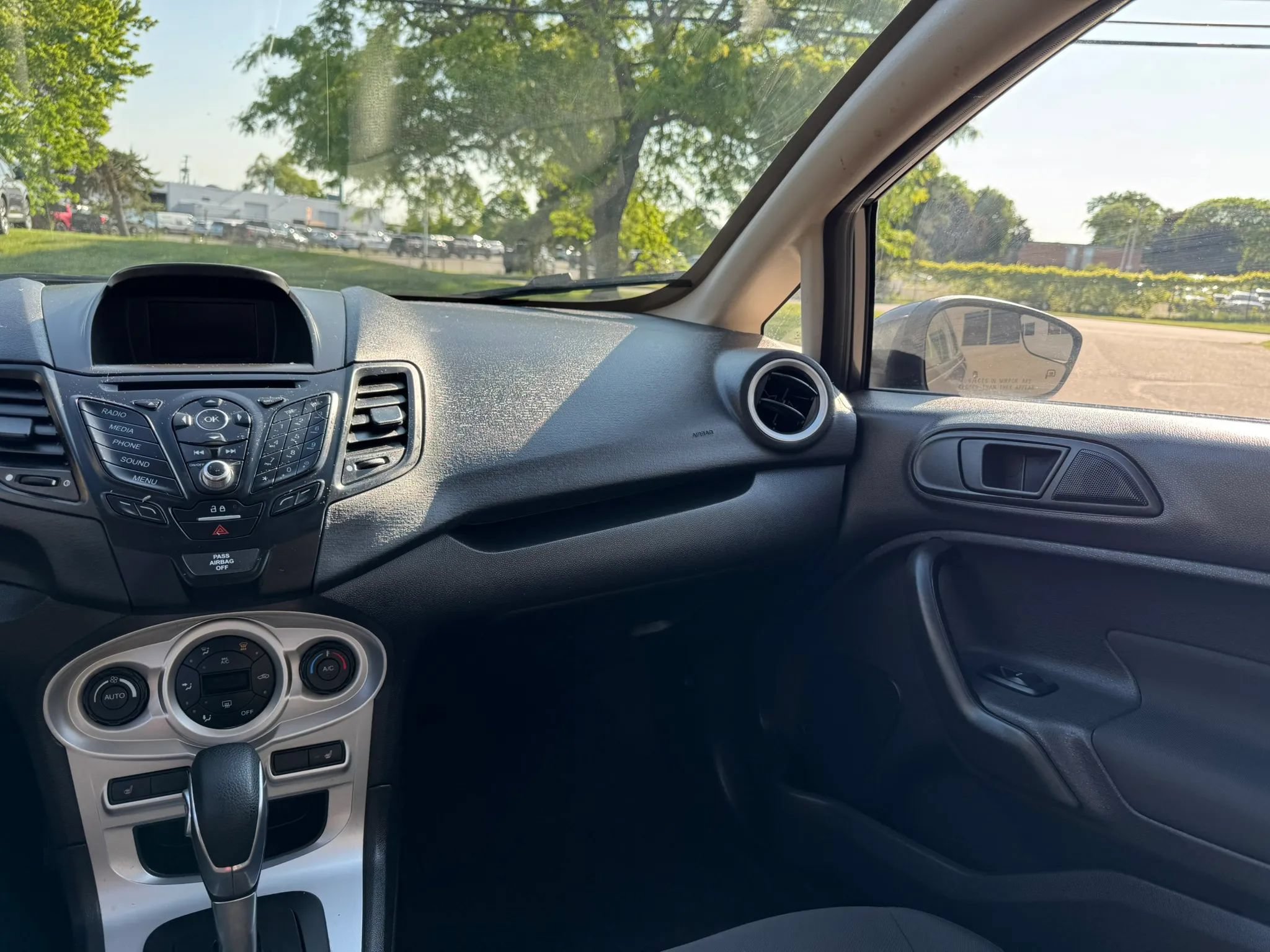 Used 2019 Ford Fiesta SE w/ Cold Weather Package FWD image 17