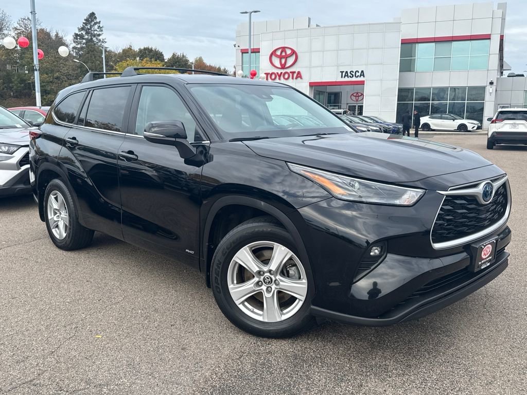 Used 2024 Toyota Highlander LE