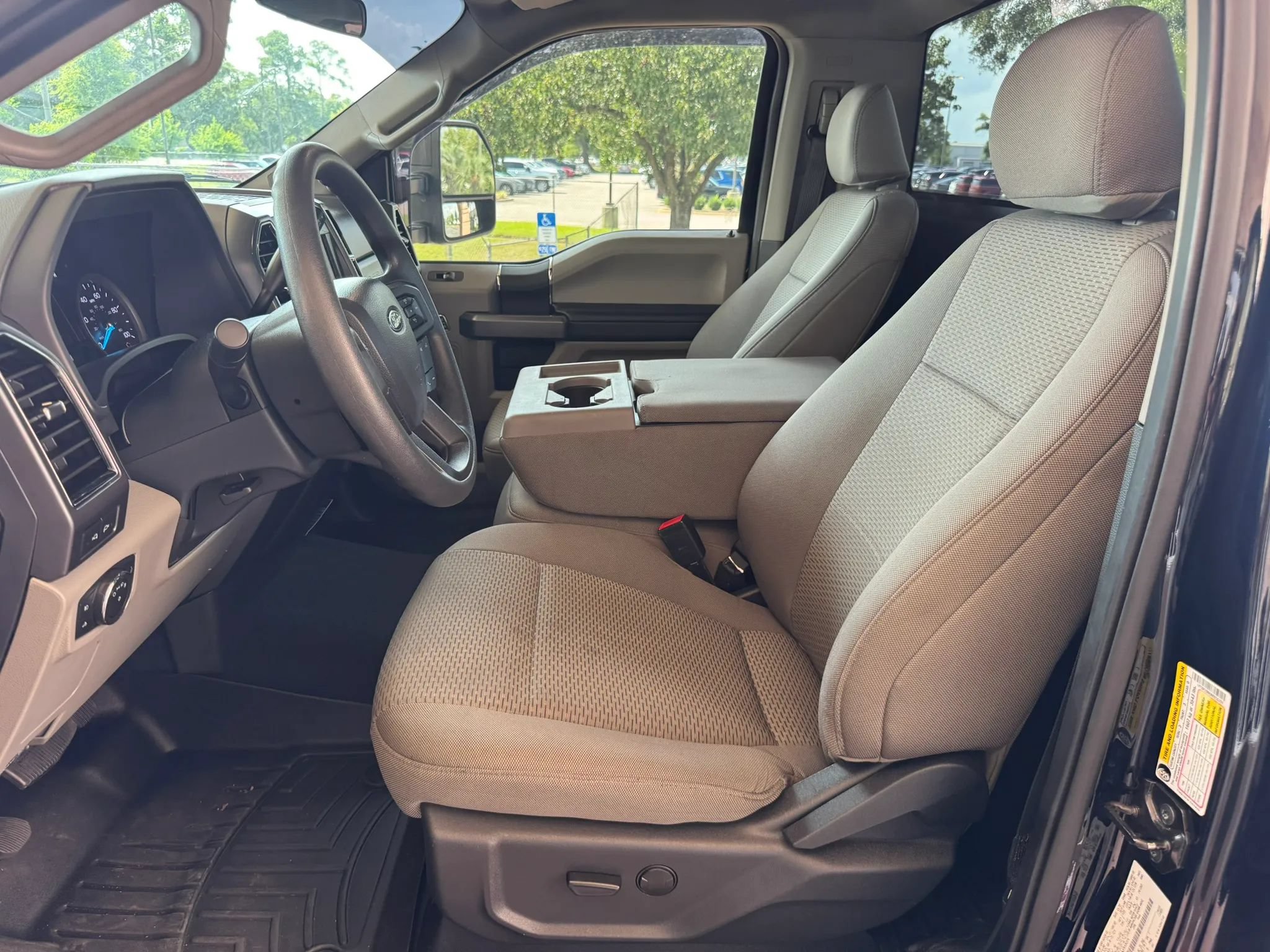 Used 2022 Ford F250 XLT w/ XLT Value Package AWD/4WD image 17