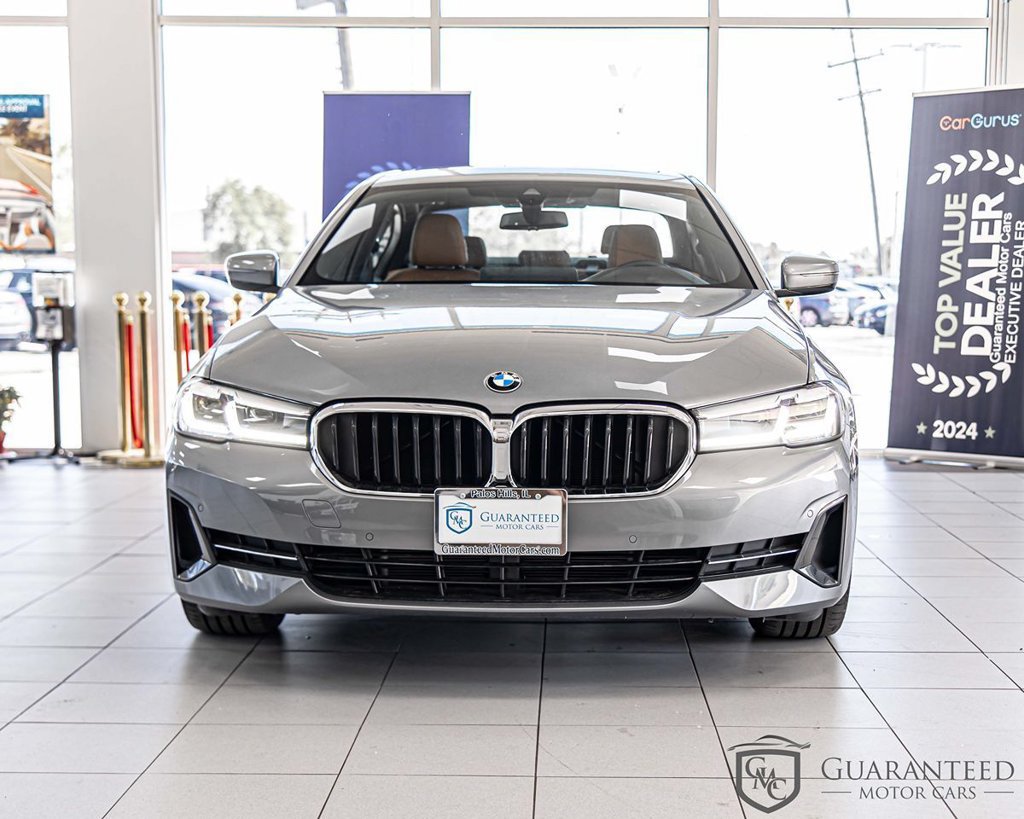 Used 2023 BMW 530i xDrive w/ Convenience Package AWD/4WD image 2