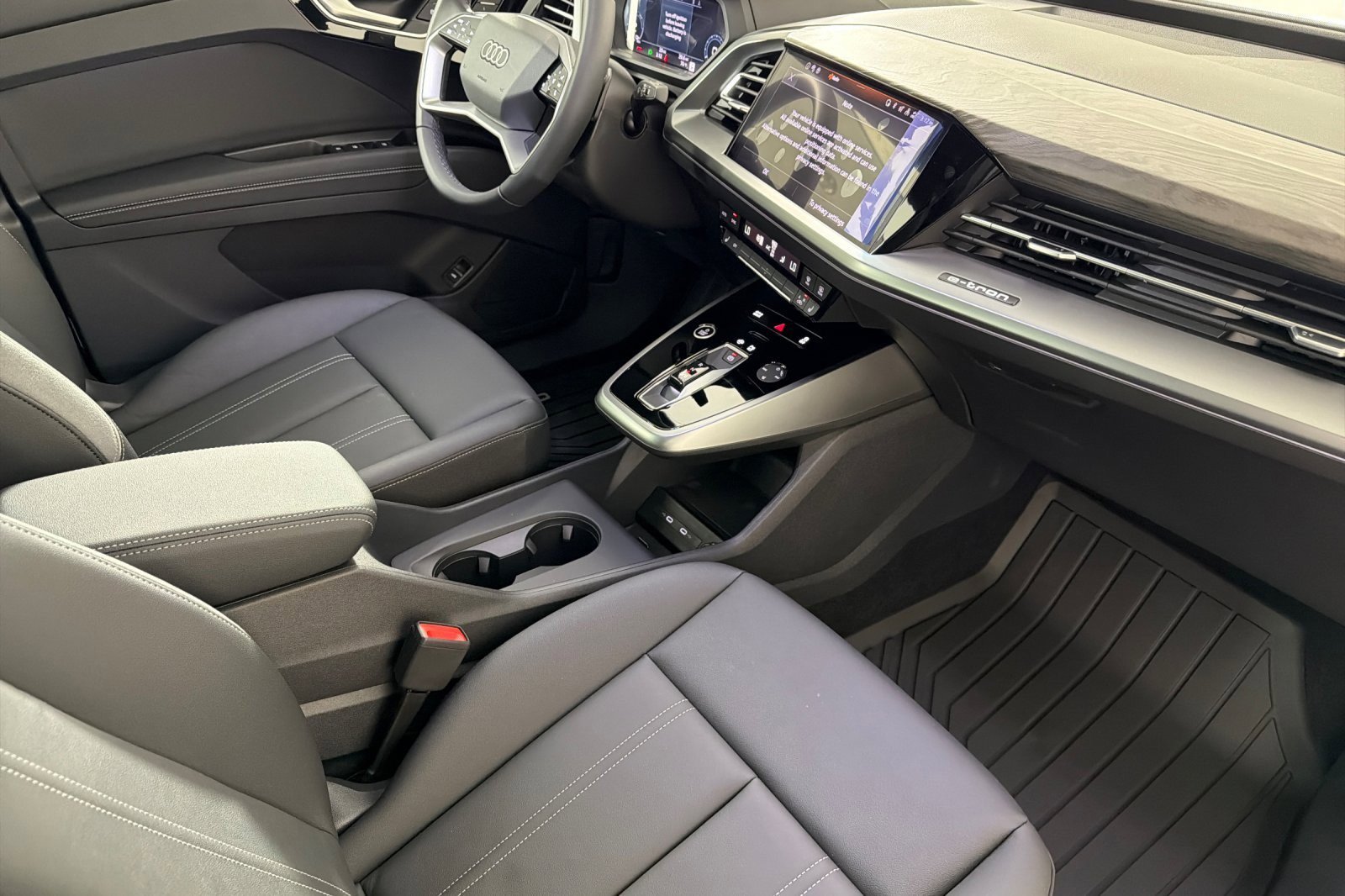 New 2026 Audi Q4 e-tron Premium AWD/4WD image 15
