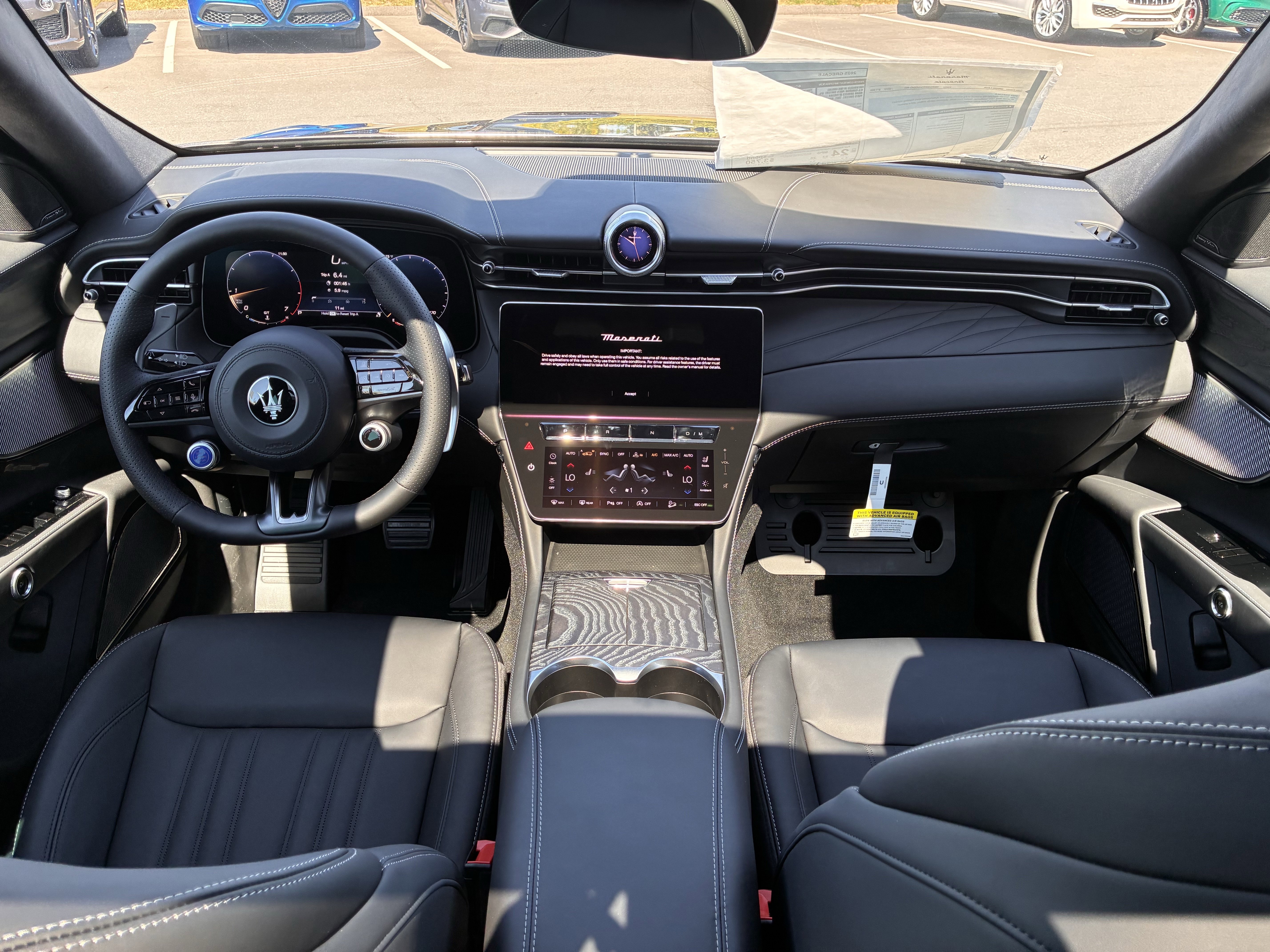 New 2025 Maserati Grecale GT image 2