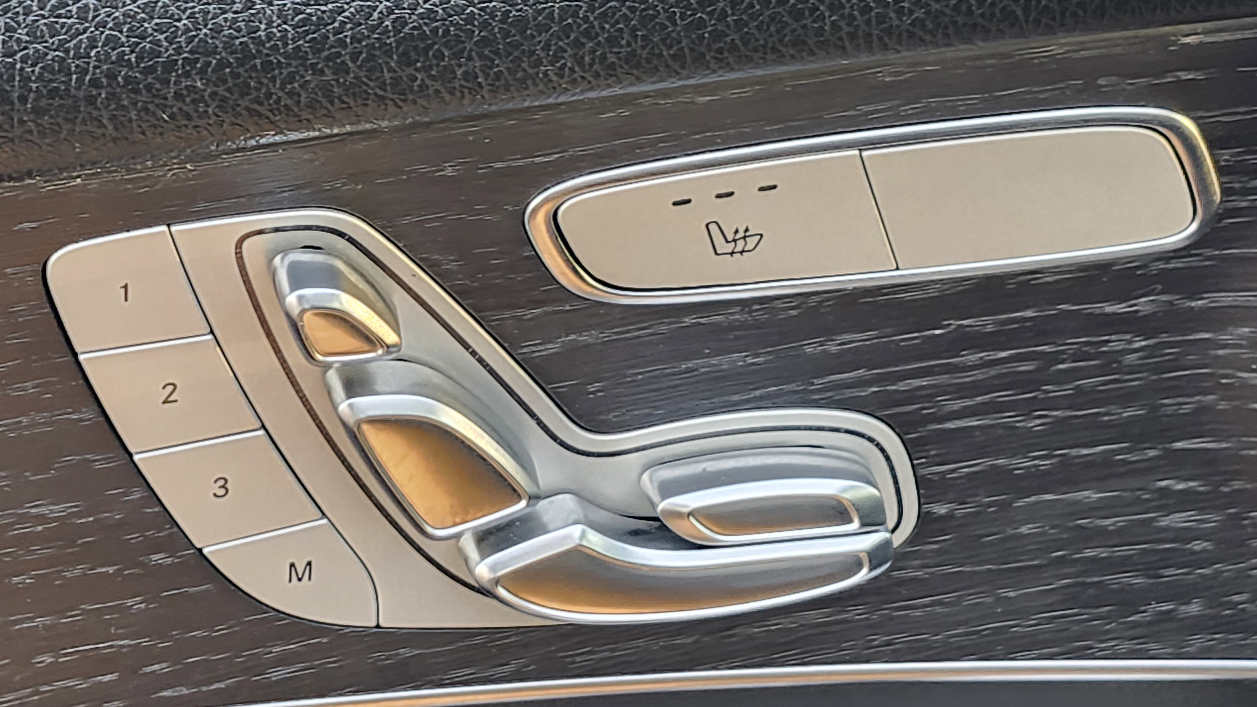 Used 2020 Mercedes-Benz GLC 300 4MATIC w/ Exterior Lighting Package image 20