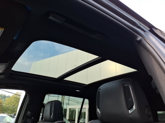 Certified 2025 Cadillac Escalade Premium Luxury w/ LPO, Floor Liner Package AWD/4WD image 13