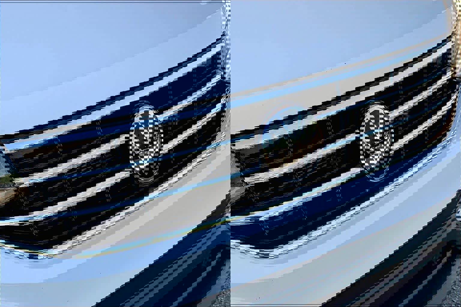 Used 2022 Volkswagen Tiguan SE w/ Panoramic Sunroof Package image 30