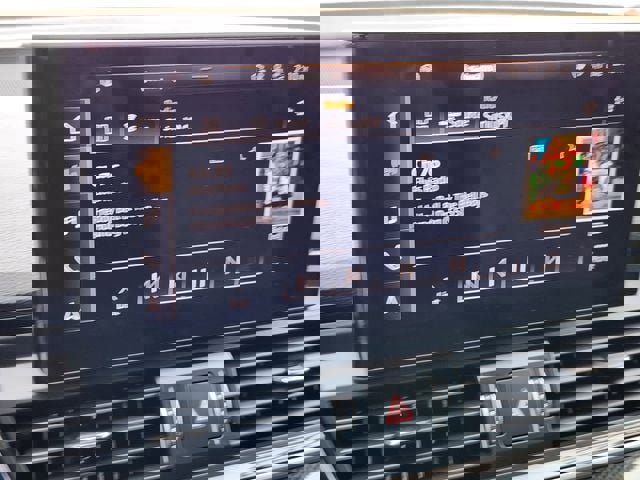 Used 2022 Audi SQ5 Premium w/ Convenience Package image 16