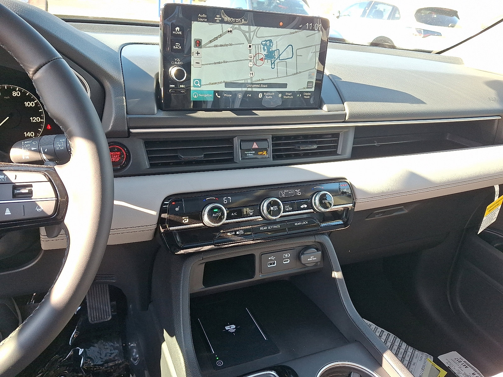 New 2025 Honda Pilot Touring image 8