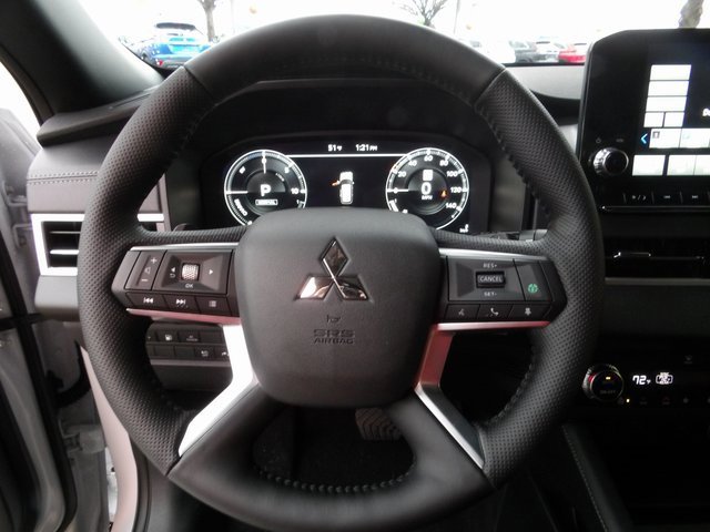 New 2025 Mitsubishi Outlander SEL Black Edition image 32