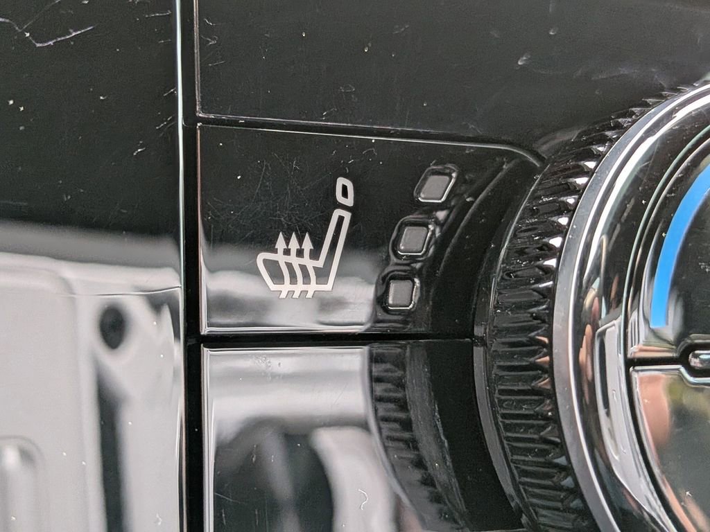 Used 2022 Nissan Armada SL w/ Midnight Edition Package image 26