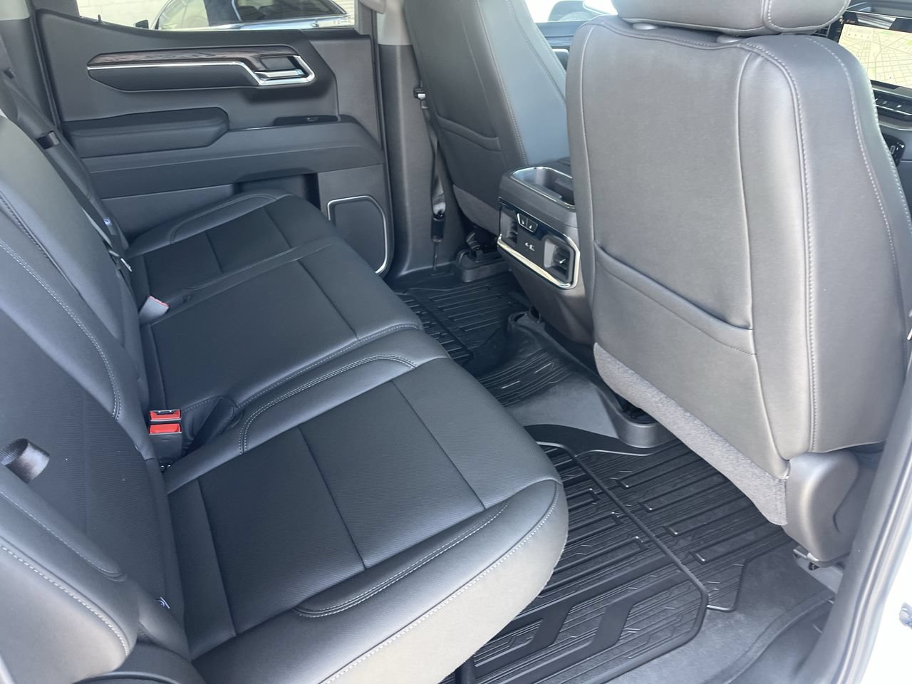 New 2026 GMC Sierra 1500 SLT w/ SLT Premium Plus Package AWD/4WD image 27