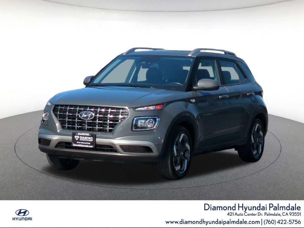 Certified 2025 Hyundai Venue SEL FWD image 3
