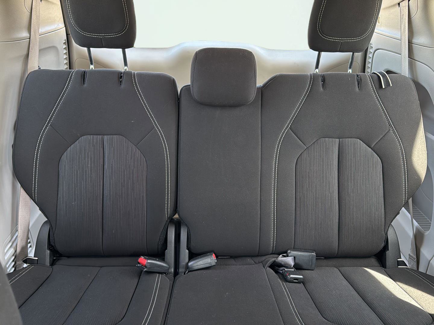 Used 2023 Chrysler Voyager LX image 21