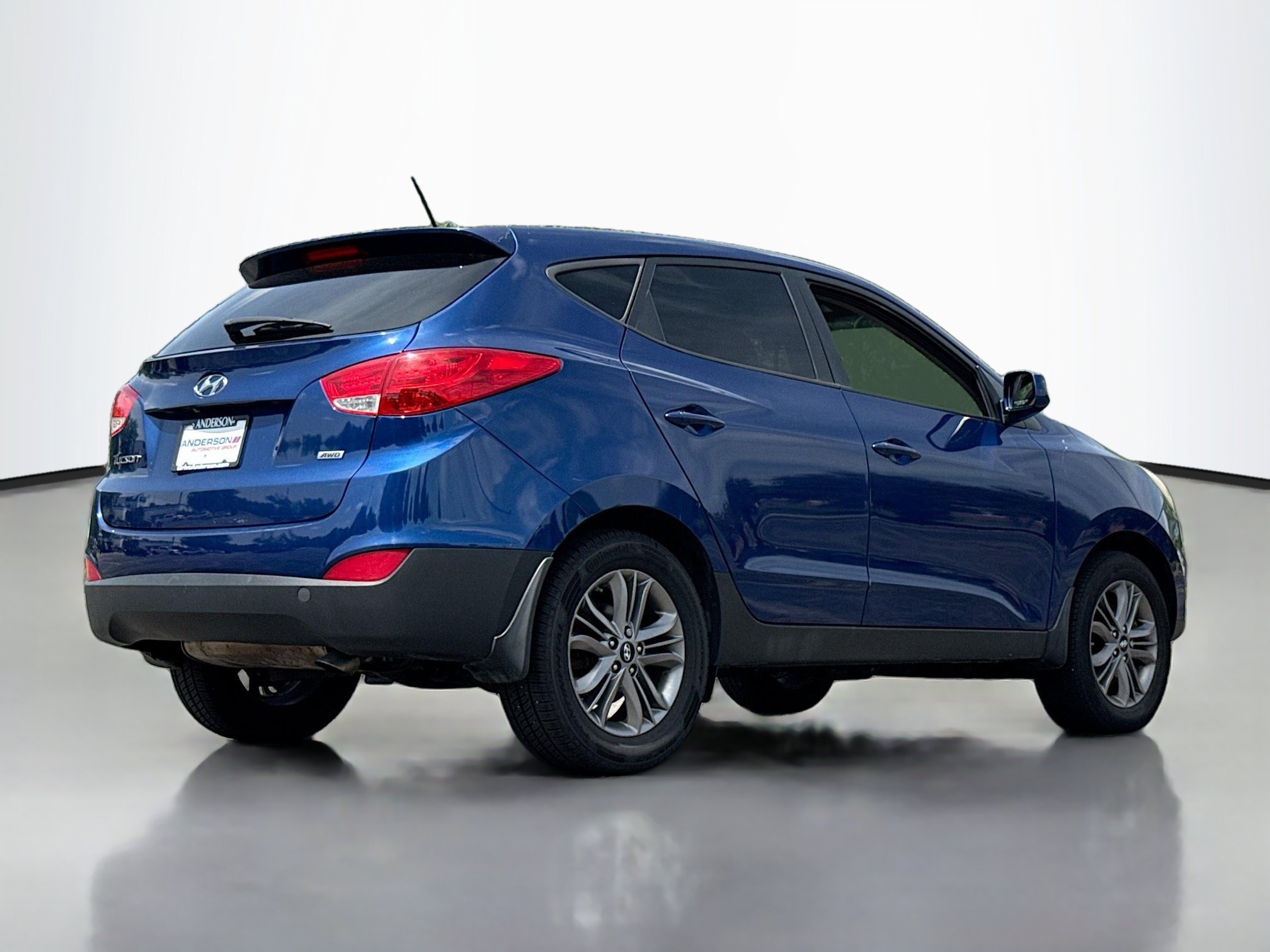 Used 2015 Hyundai Tucson GLS w/ Option Group 02 AWD/4WD image 2