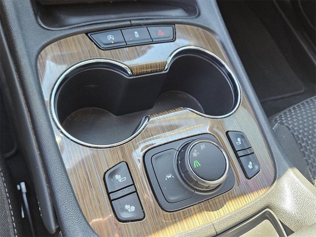 Certified 2023 GMC Acadia SLE w/ Driver Convenience Package image 25