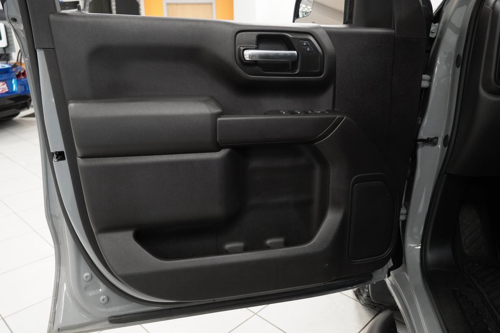 Used 2024 Chevrolet Silverado 1500 Custom Trail Boss w/ LPO, Dark Essentials Package image 16