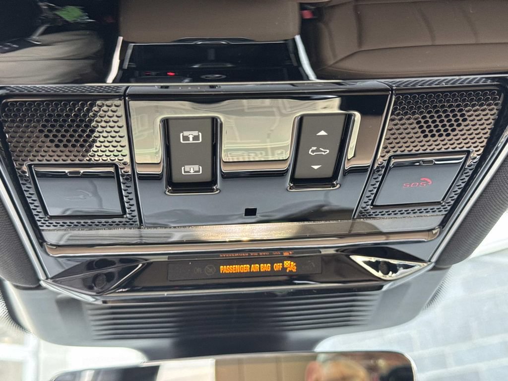 New 2026 Land Rover Range Rover Sport SE AWD/4WD image 25