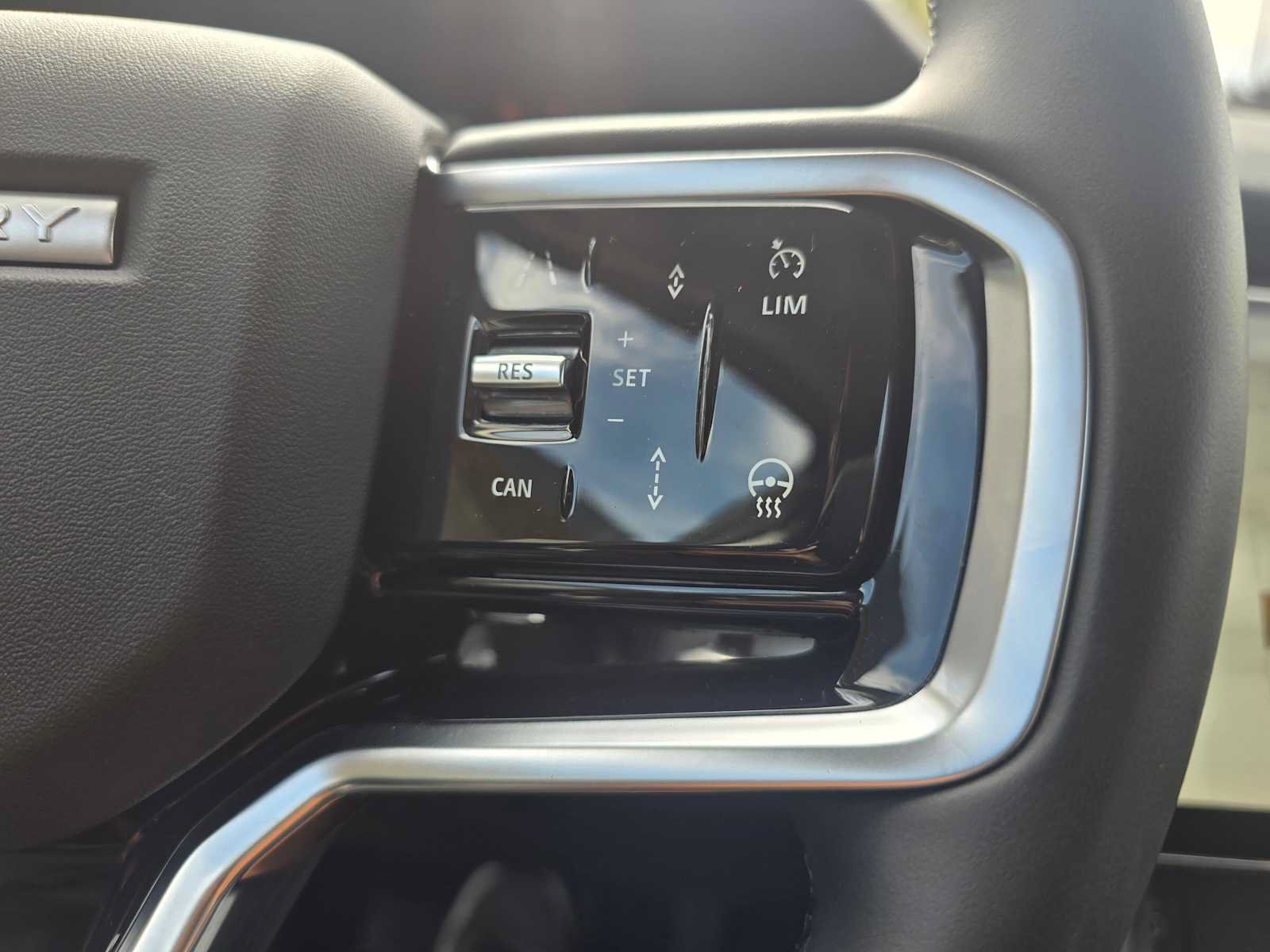 Used 2025 Land Rover Discovery Sport S AWD/4WD image 33