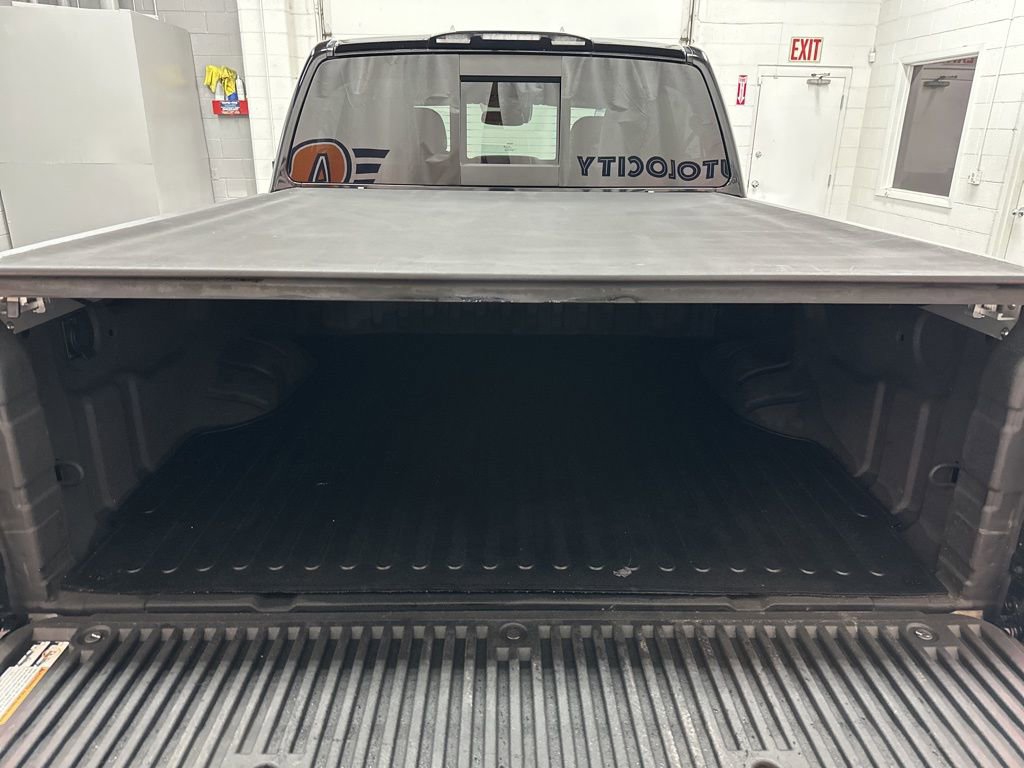 Used 2020 Nissan Titan PRO-4X w/ Pro-4x Convenience Package image 12