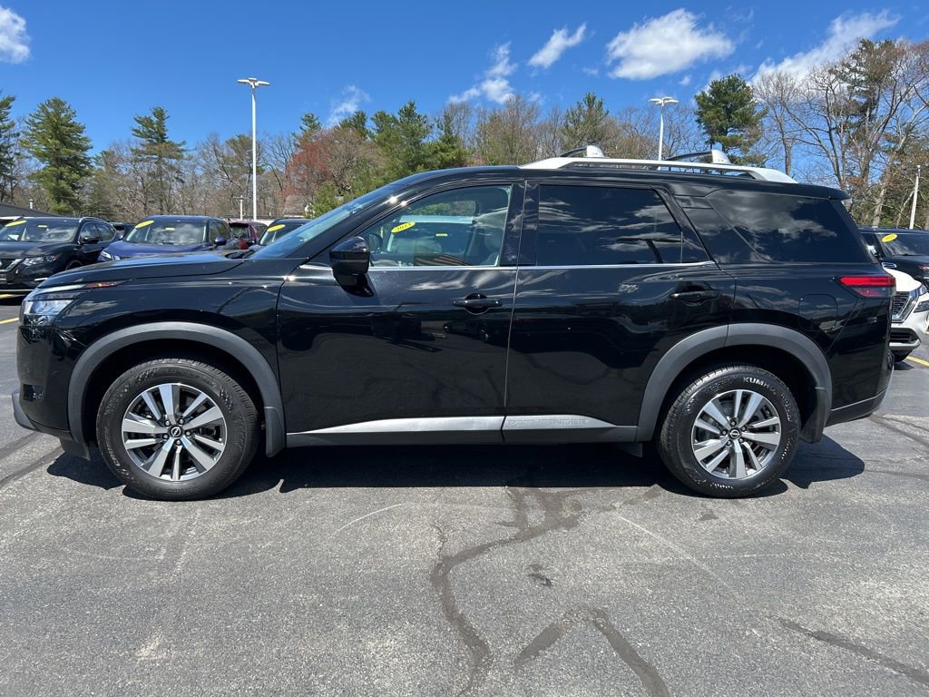 Certified 2023 Nissan Pathfinder SL AWD/4WD image 4