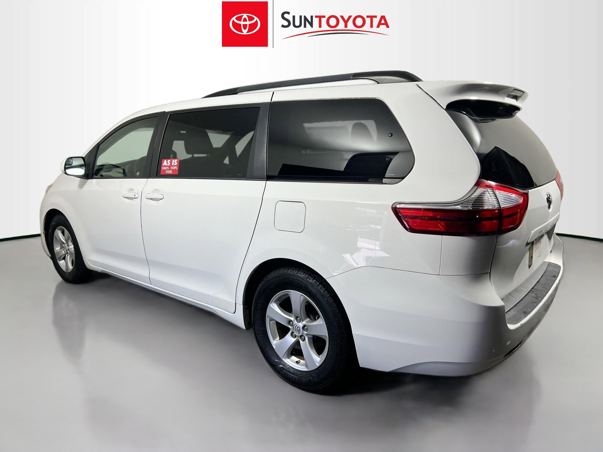 Used 2016 Toyota Sienna LE image 6