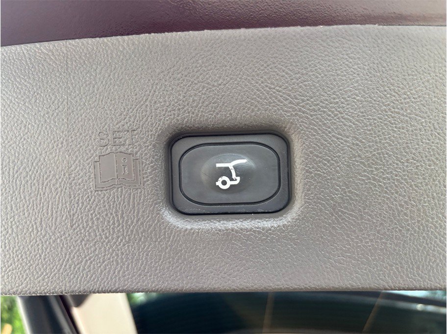 Used 2022 Lincoln Nautilus FWD image 48