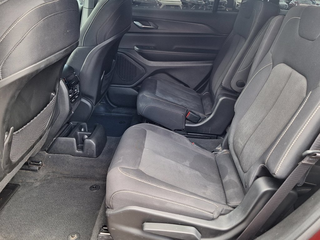 Used 2024 Jeep Grand Cherokee L Laredo AWD/4WD image 11