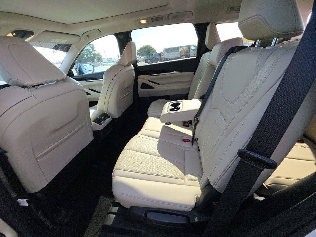 Used 2024 INFINITI QX60 Pure FWD image 8