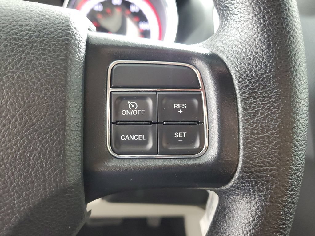 Used 2018 Dodge Grand Caravan SE w/ UConnect Hands-Free Group FWD image 23