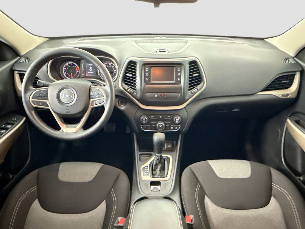 Used 2018 Jeep Cherokee Latitude w/ Safety Group image 13