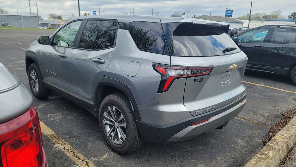 Used 2026 Chevrolet Equinox LT w/ Convenience Package II image 4