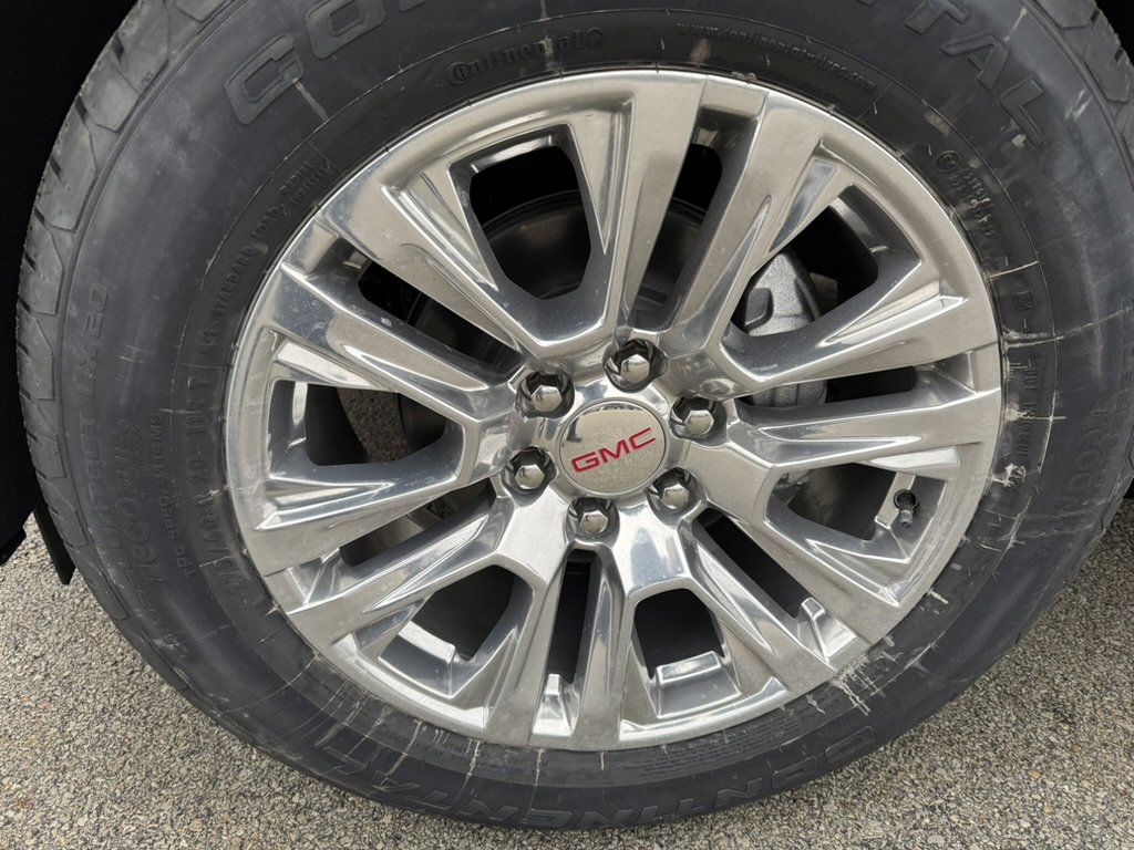 New 2026 GMC Yukon Denali w/ Sun & Power Step Package image 9