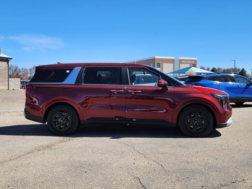 New 2026 Kia Carnival FWD image 2