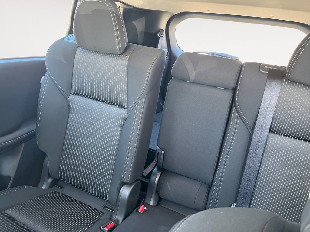 New 2026 Mitsubishi Outlander ES image 13