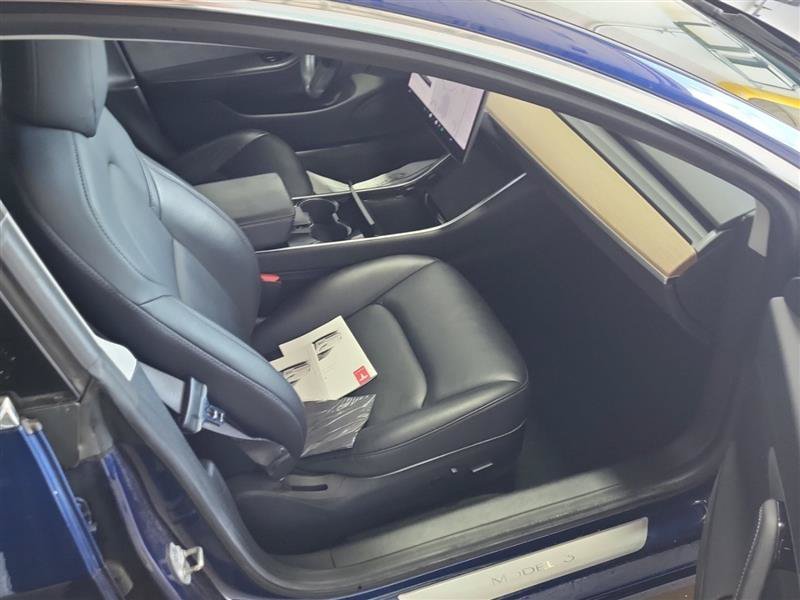 Used 2018 Tesla Model 3 Long Range AWD/4WD image 7