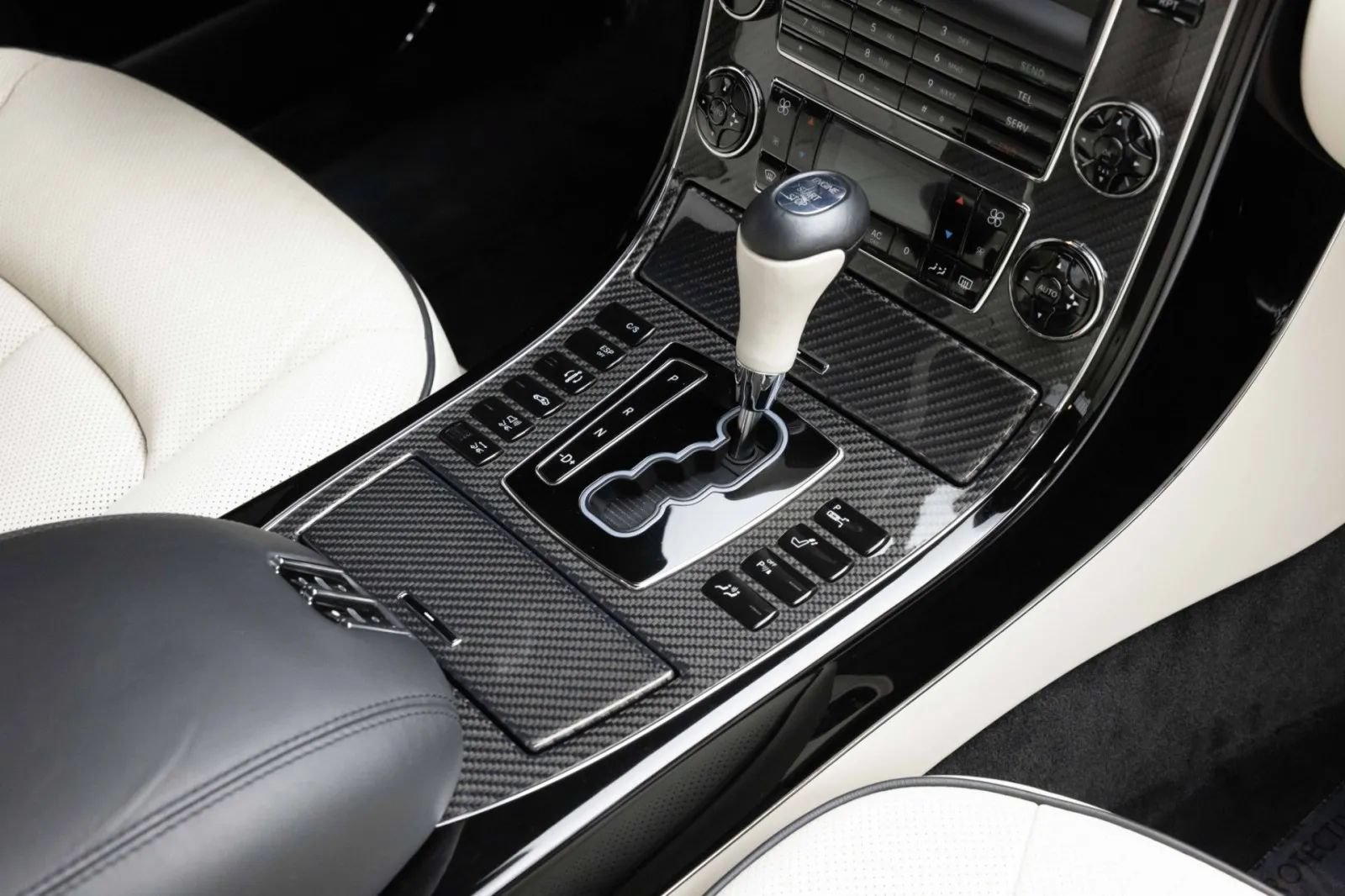 Used 2009 Maybach 62 S RWD image 18