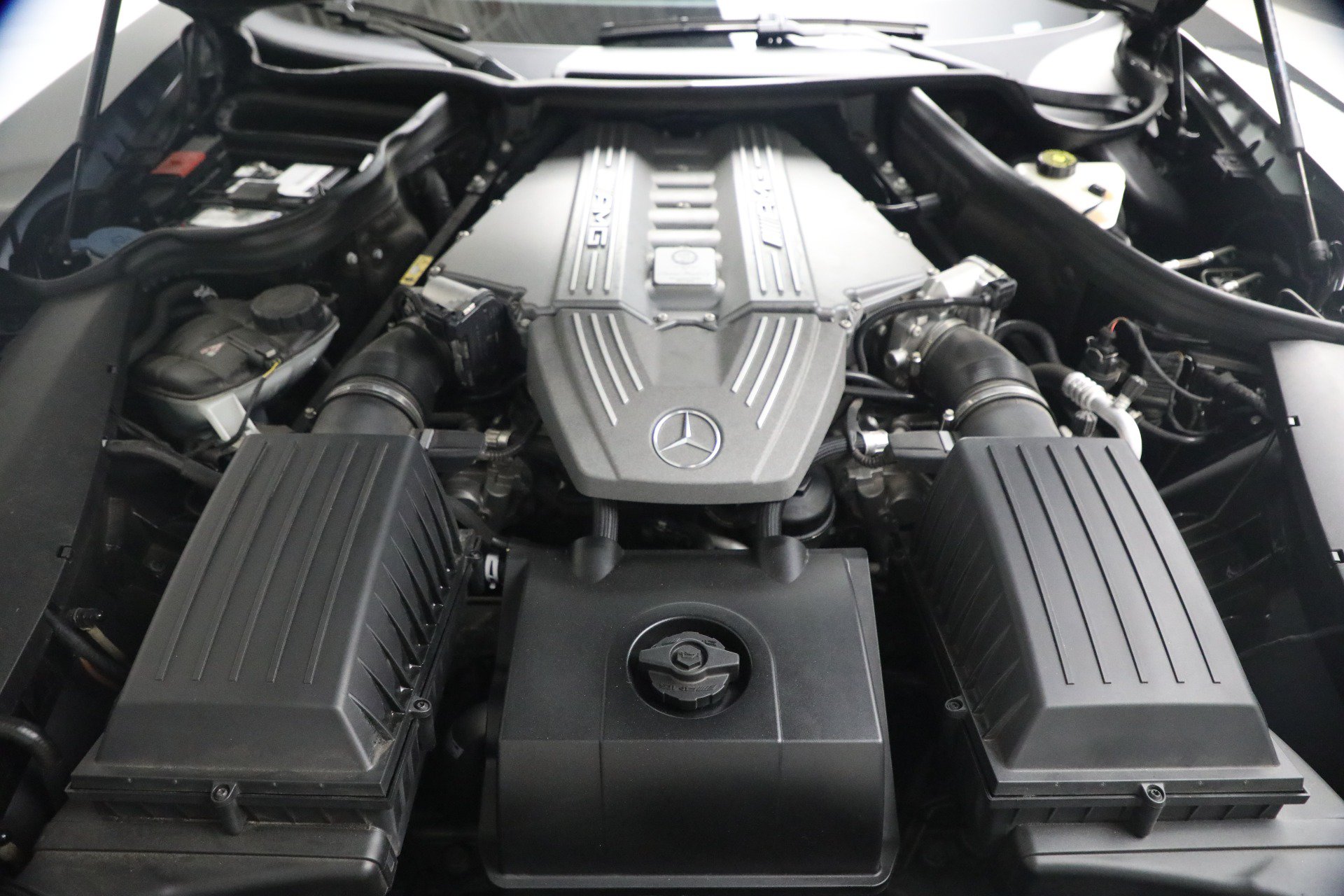 Used 2012 Mercedes-Benz SLS AMG Roadster image 33