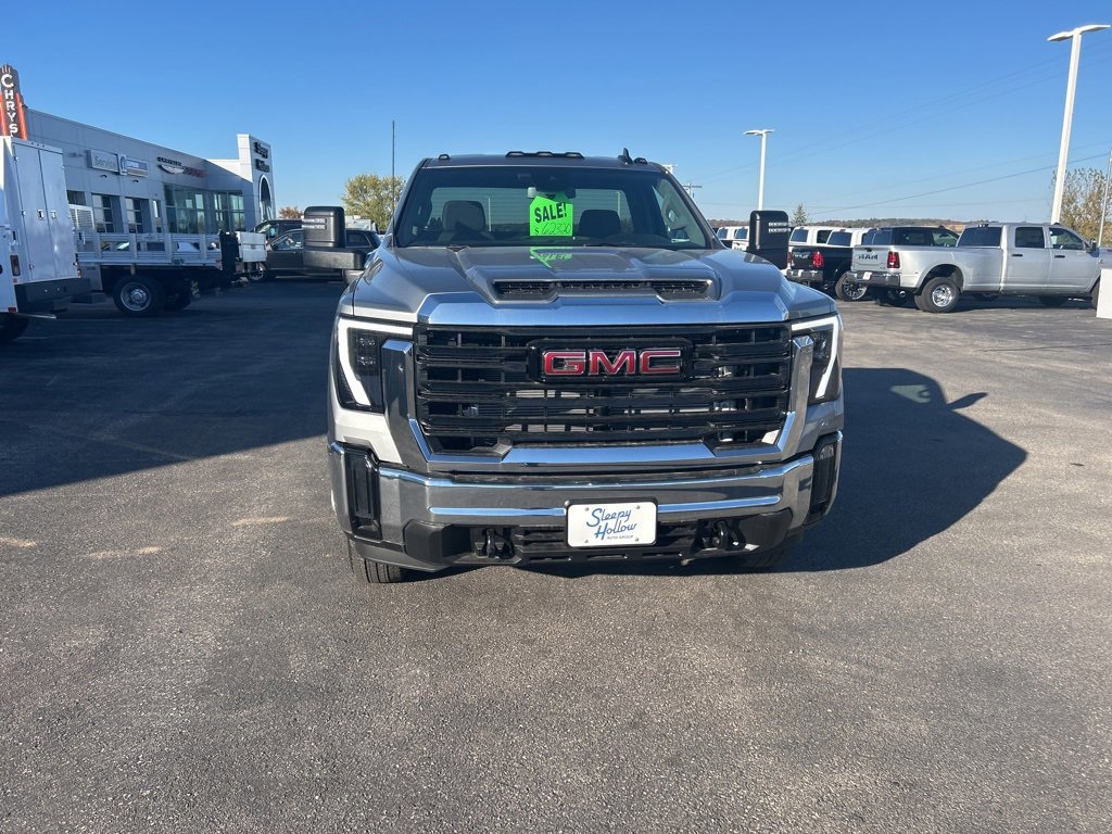 New 2026 GMC Sierra 3500 Pro w/ Convenience Package image 8