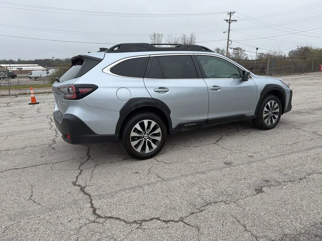 Used 2023 Subaru Outback Limited image 9