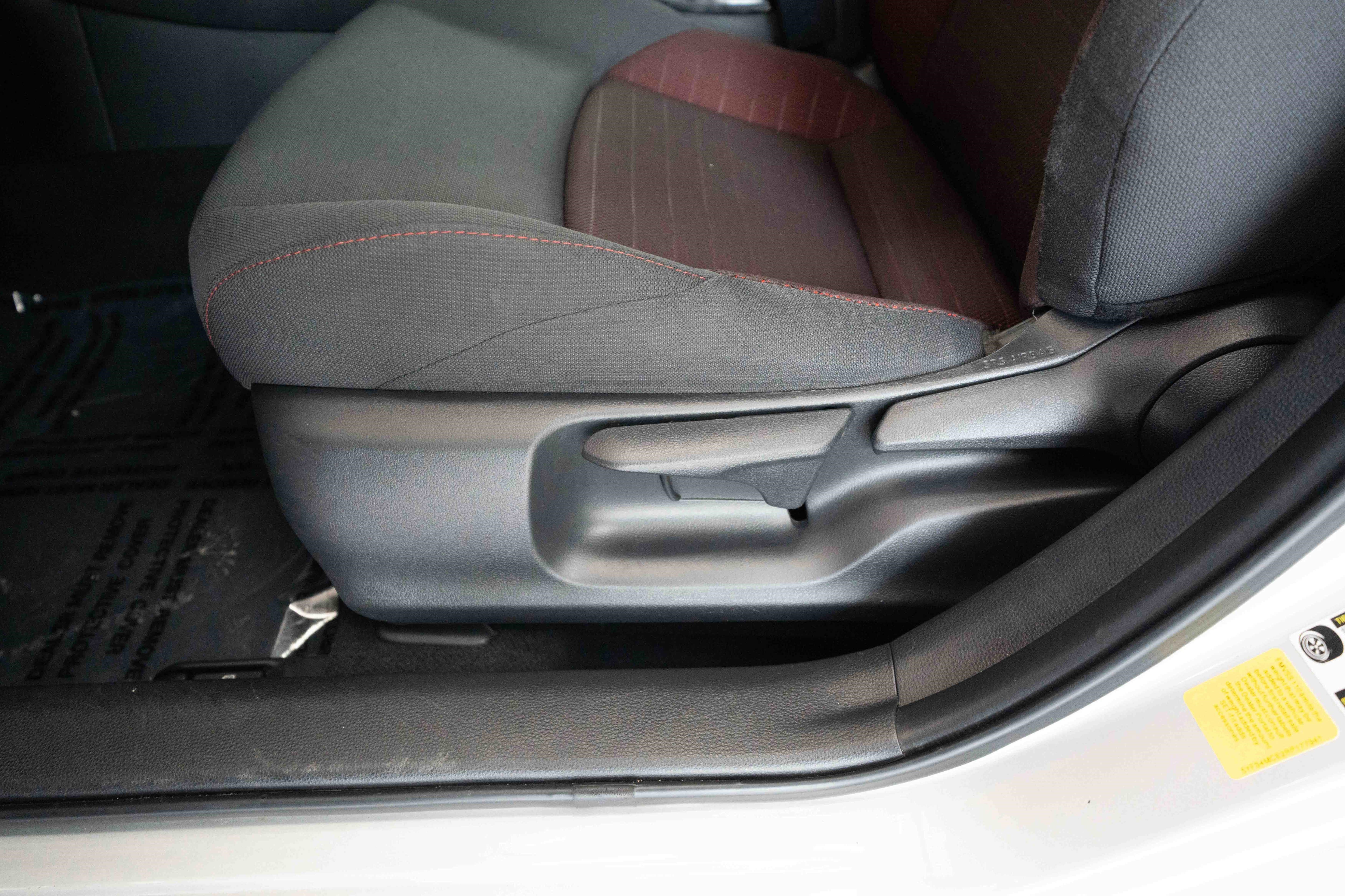 Used 2024 Toyota Corolla SE FWD image 12