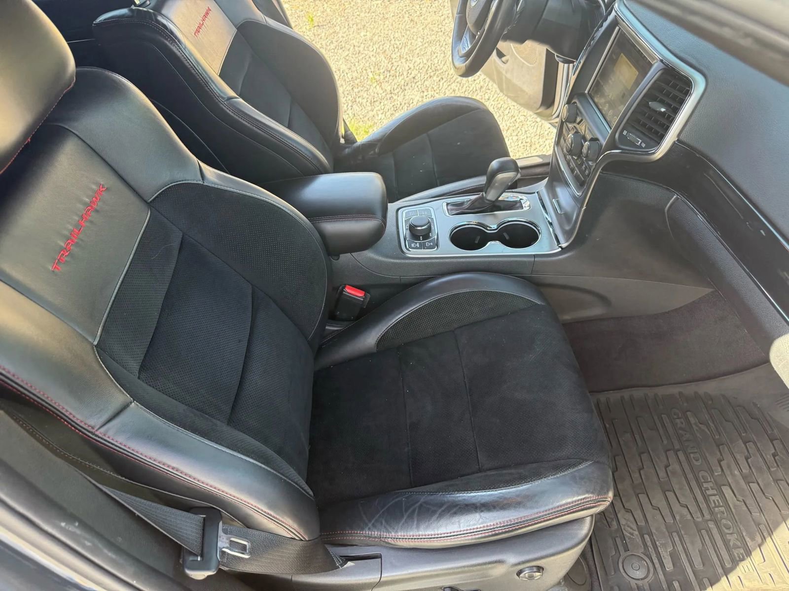 Used 2017 Jeep Grand Cherokee Trailhawk image 10