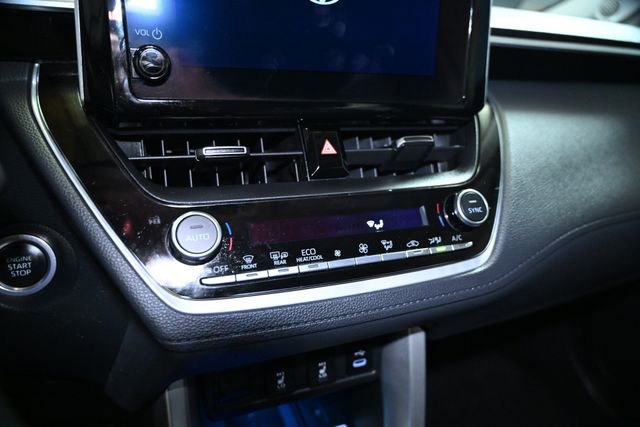 Used 2023 Toyota Corolla Cross XLE w/ Convenience Package image 33