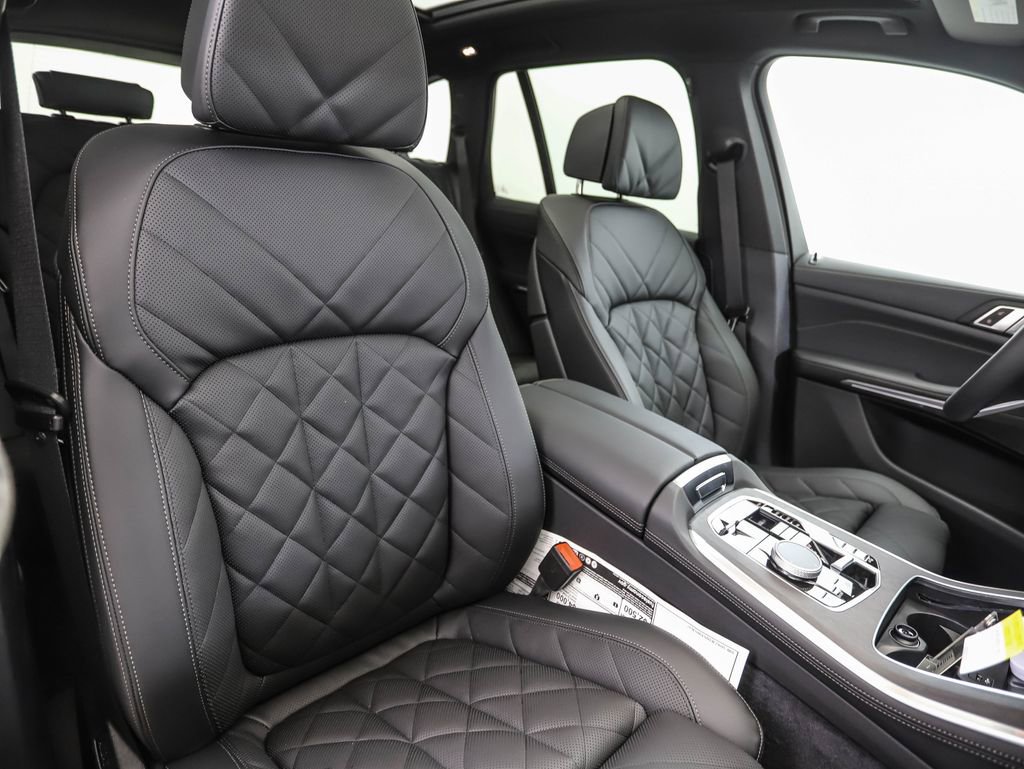 Used 2026 BMW X5 xDrive40i w/ M Sport Package image 31