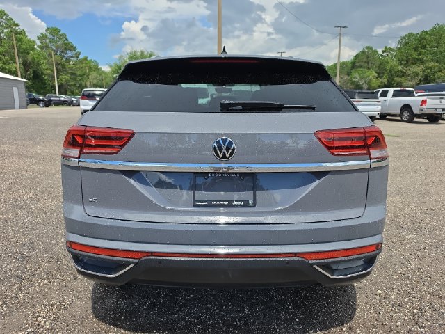 Used 2021 Volkswagen Atlas Cross Sport SE w/ Panoramic Sunroof Package FWD image 5