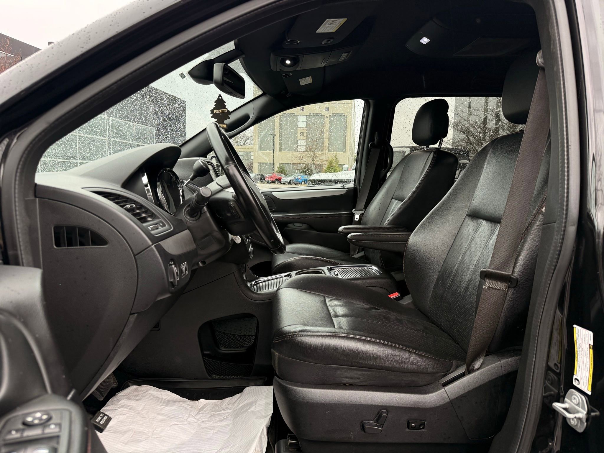 Used 2018 Dodge Grand Caravan GT image 34