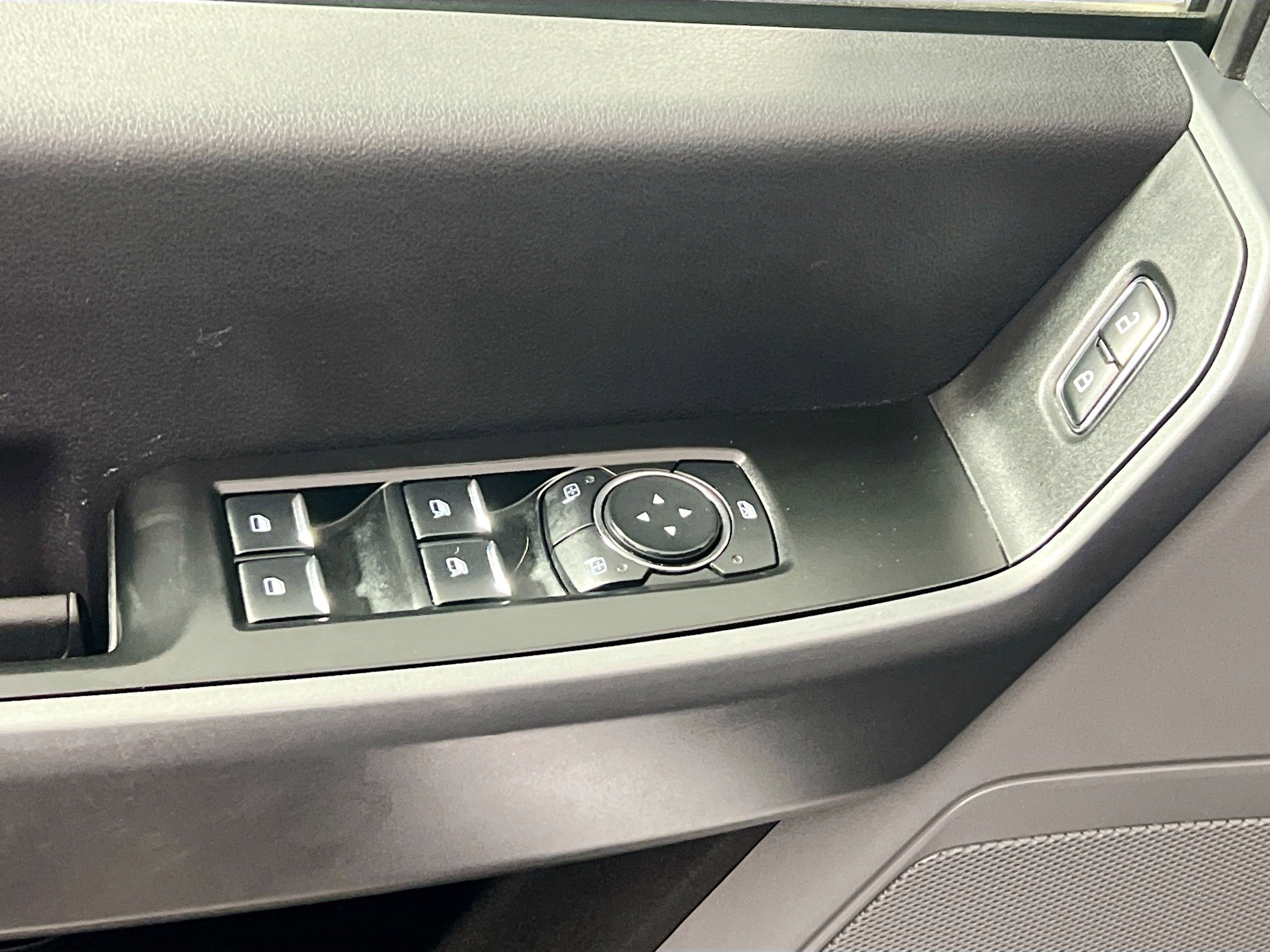 Used 2024 Ford F350 XLT image 16